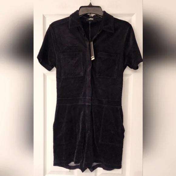 MONROW Velour short collard Romper in black size XS - Picture 5 of 14